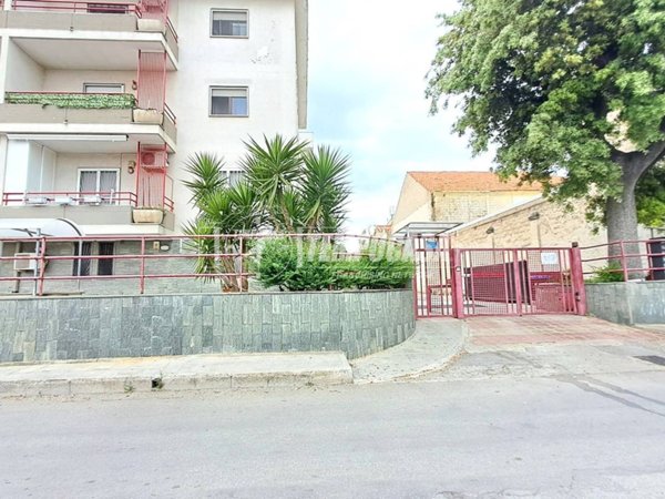 appartamento in vendita ad Adelfia in zona Canneto