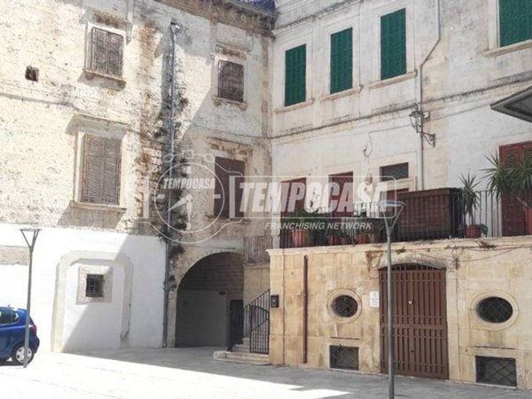 casa indipendente in vendita ad Adelfia in zona Canneto