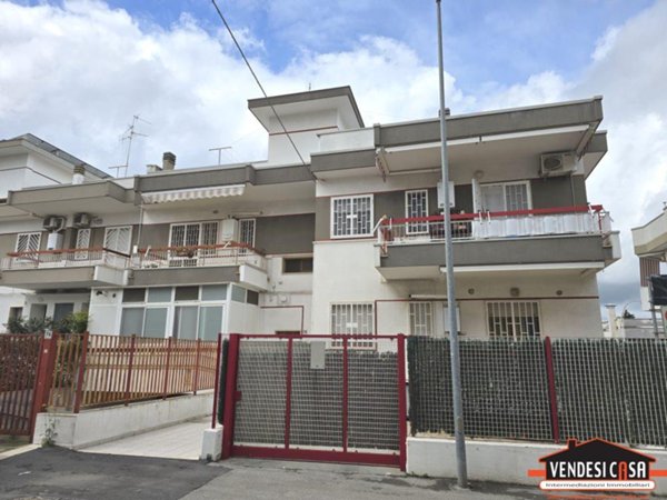 appartamento in vendita ad Adelfia in zona Canneto
