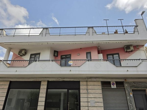 casa indipendente in vendita ad Adelfia in zona Canneto