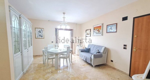 appartamento in vendita ad Adelfia in zona Canneto