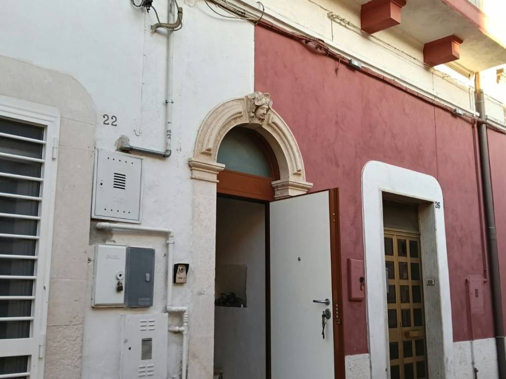 appartamento in vendita ad Adelfia in zona Canneto