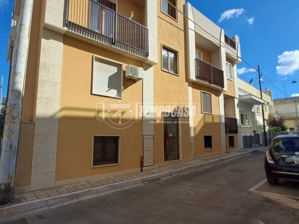 casa indipendente in vendita ad Adelfia in zona Canneto
