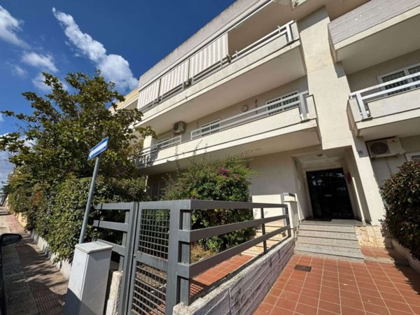 appartamento in vendita ad Adelfia in zona Canneto
