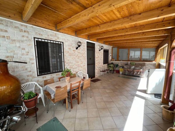 appartamento in vendita ad Adelfia in zona Canneto