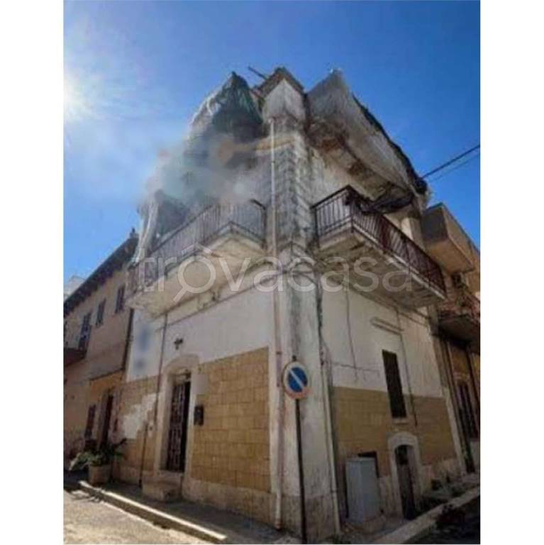 appartamento in vendita ad Adelfia in zona Canneto
