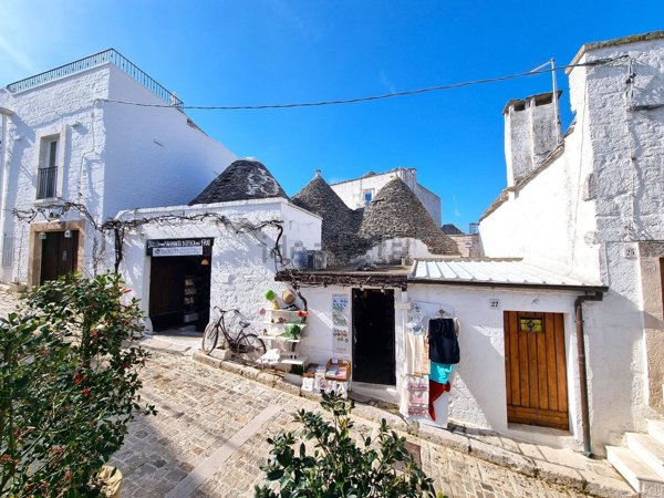 locale commerciale in vendita ad Alberobello