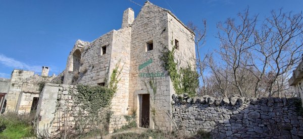 casa indipendente in vendita ad Alberobello in zona San Leonardo