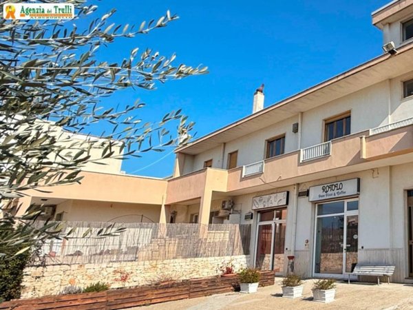 negozio in vendita ad Alberobello in zona Coreggia