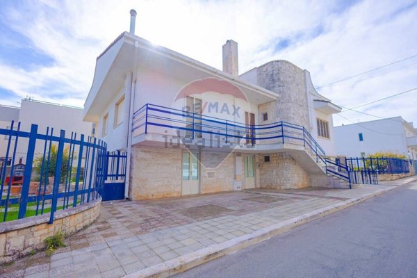 casa indipendente in vendita ad Alberobello