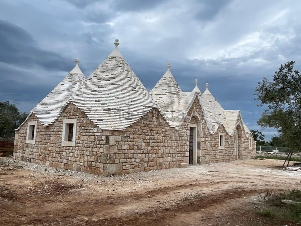 pentavano in vendita ad Alberobello