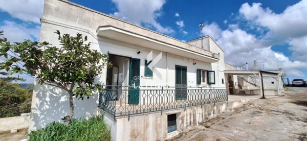 casa indipendente in vendita ad Alberobello in zona Coreggia