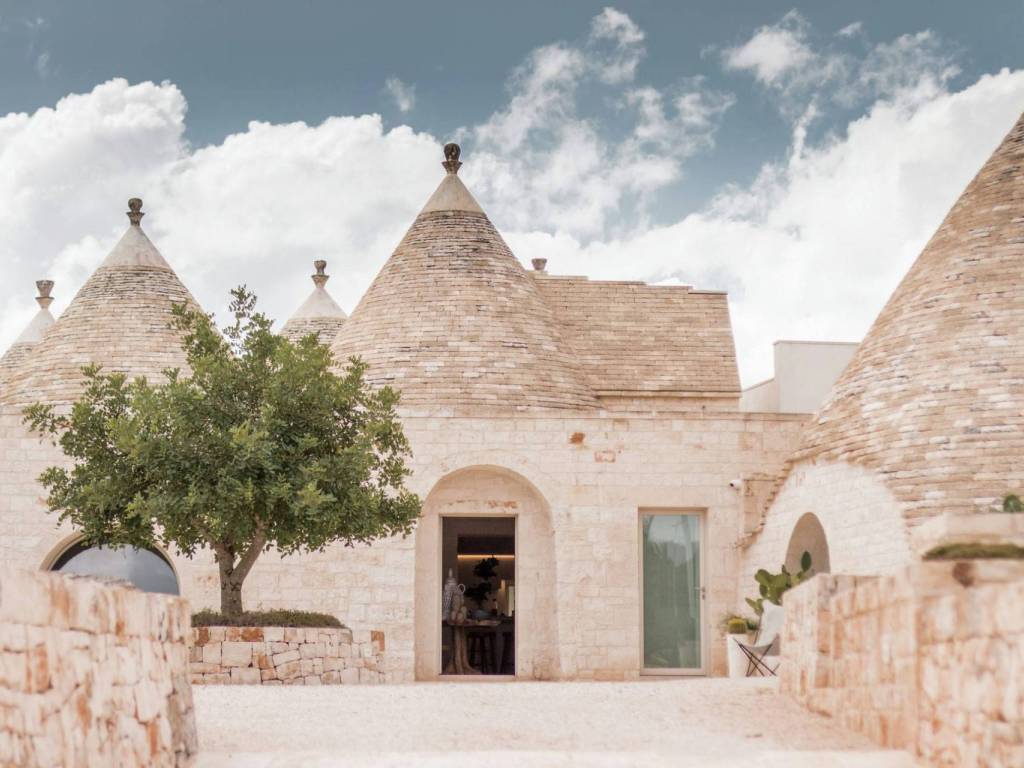 casa indipendente in vendita ad Alberobello in zona San Leonardo