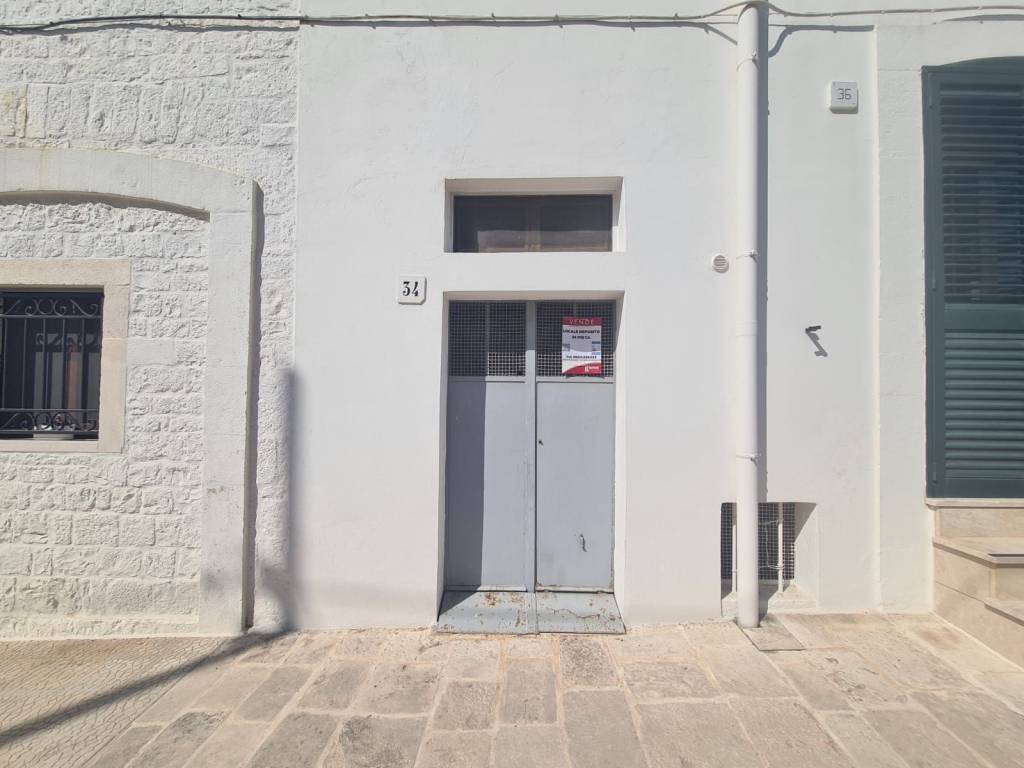 locale commerciale in vendita ad Alberobello