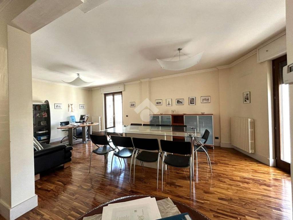 casa indipendente in vendita ad Altamura