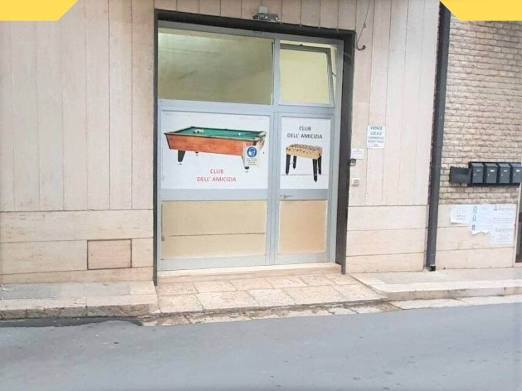 negozio in vendita ad Altamura