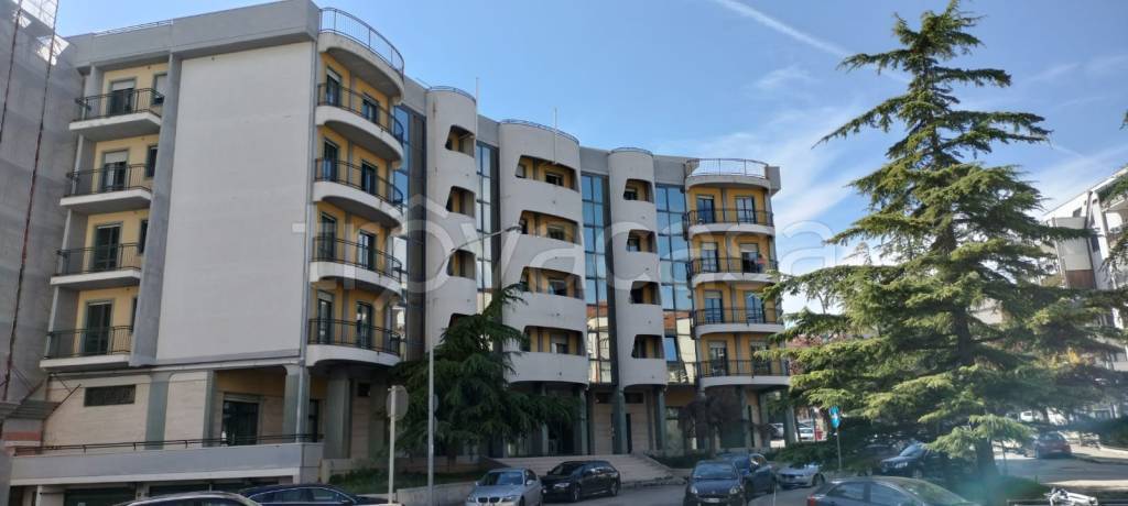 negozio in vendita ad Altamura
