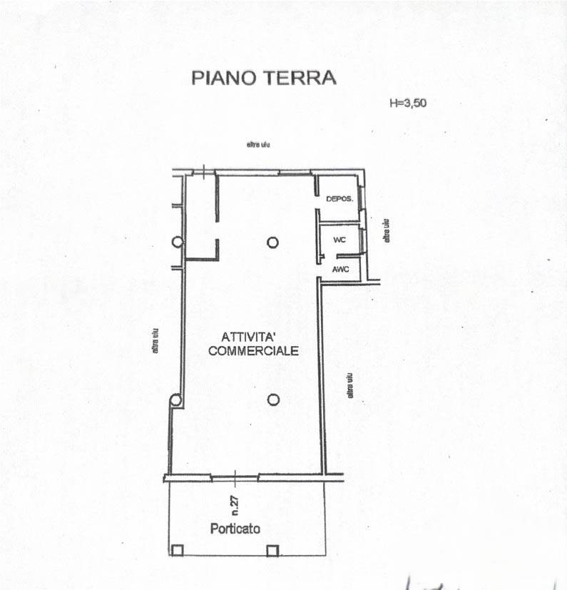 locale commerciale in vendita ad Altamura