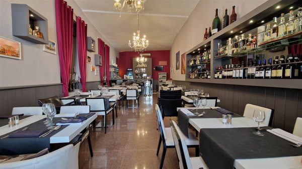 negozio in vendita ad Altamura in zona Centro Storico