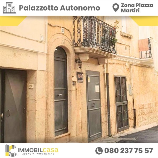 casa indipendente in vendita ad Altamura in zona Centro Storico