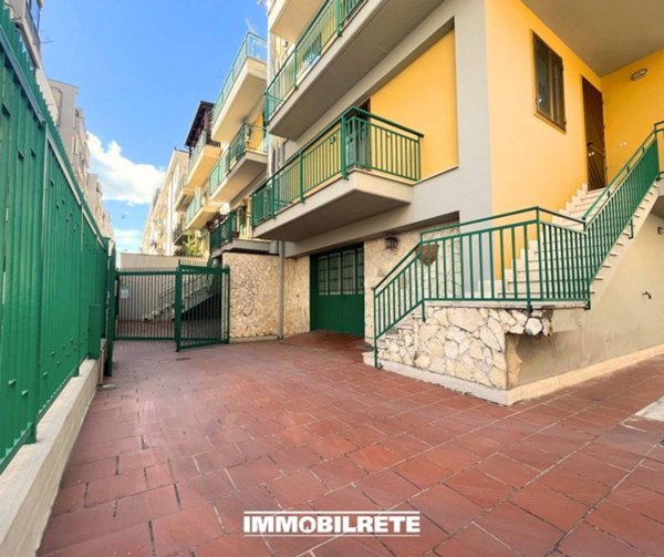 casa indipendente in vendita ad Altamura