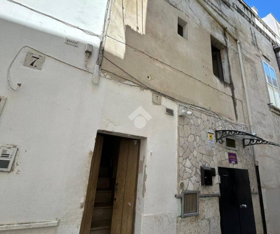 casa indipendente in vendita ad Altamura in zona Centro Storico