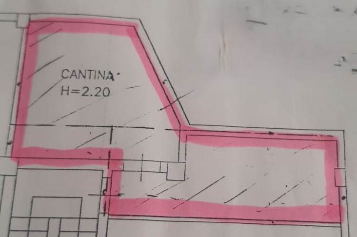 locale di sgombero in vendita ad Altamura