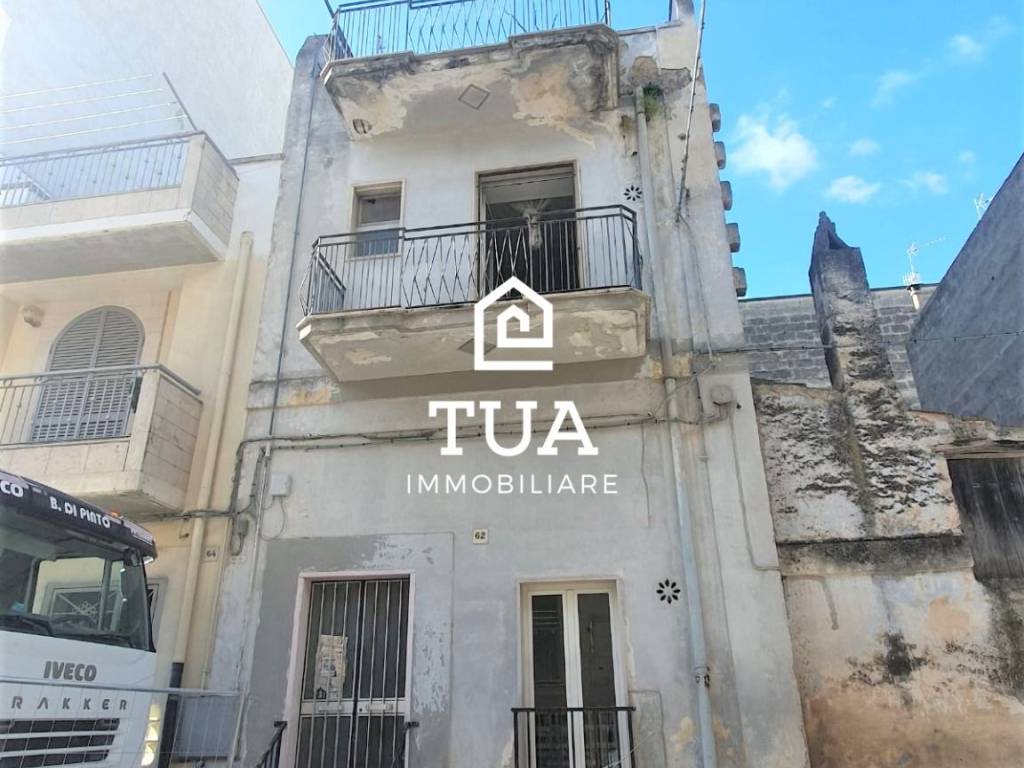 casa indipendente in vendita ad Altamura in zona Centro Storico