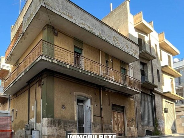 casa indipendente in vendita ad Altamura in zona Centro Storico