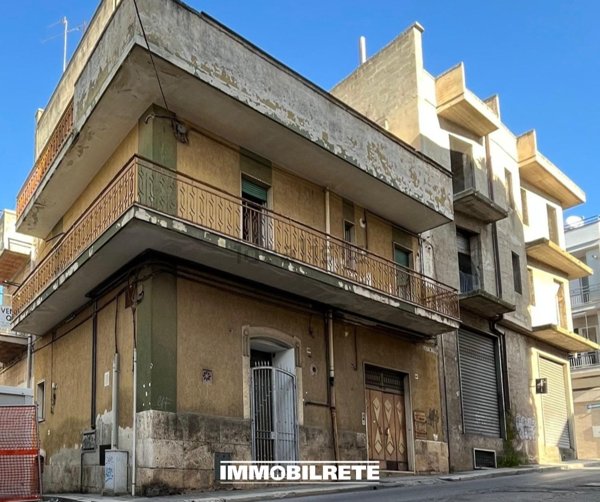 casa indipendente in vendita ad Altamura in zona Centro Storico