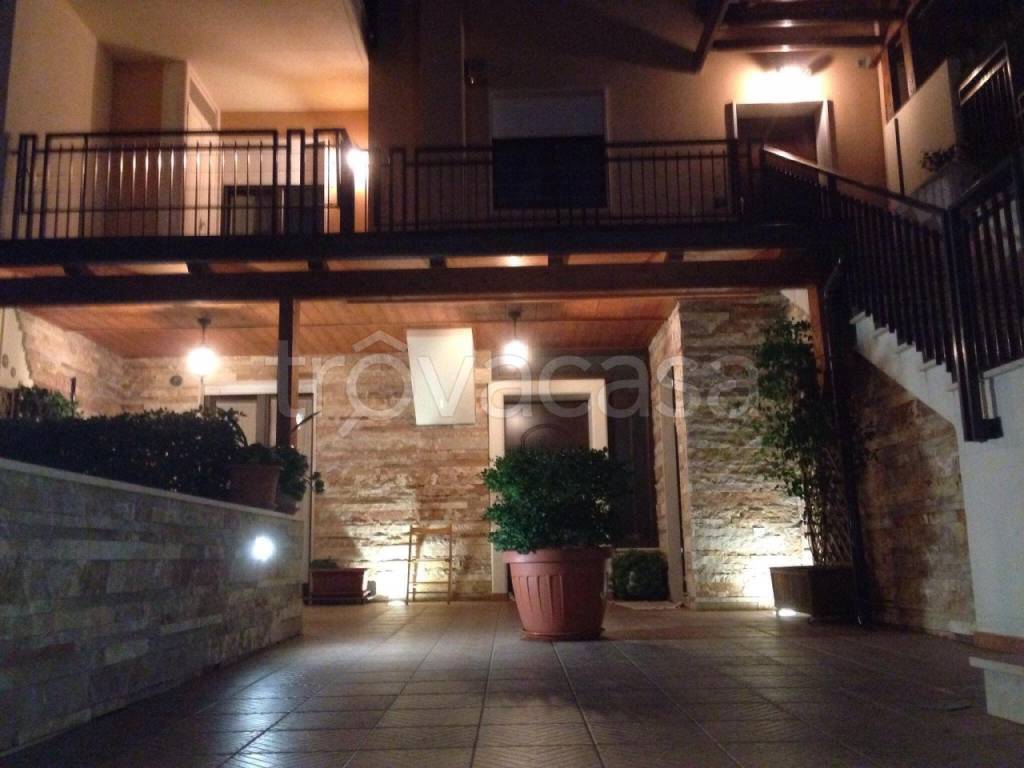 casa indipendente in vendita ad Altamura