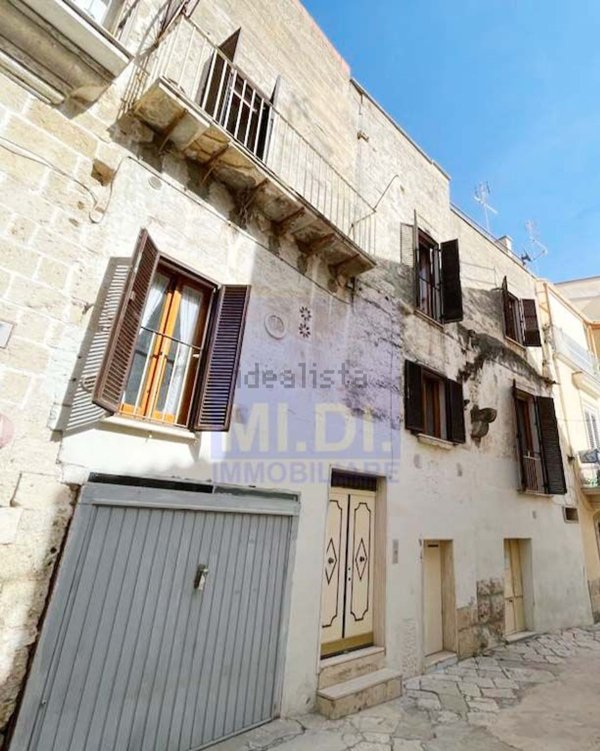 casa indipendente in vendita ad Altamura in zona Centro Storico