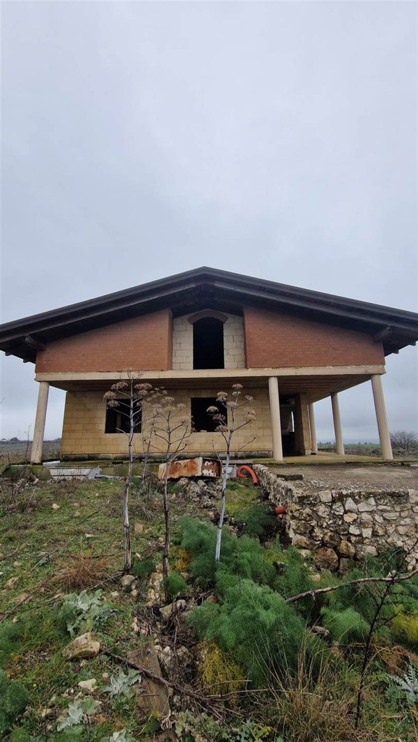 casa indipendente in vendita ad Altamura