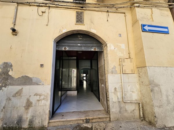 casa indipendente in vendita ad Altamura in zona Centro Storico