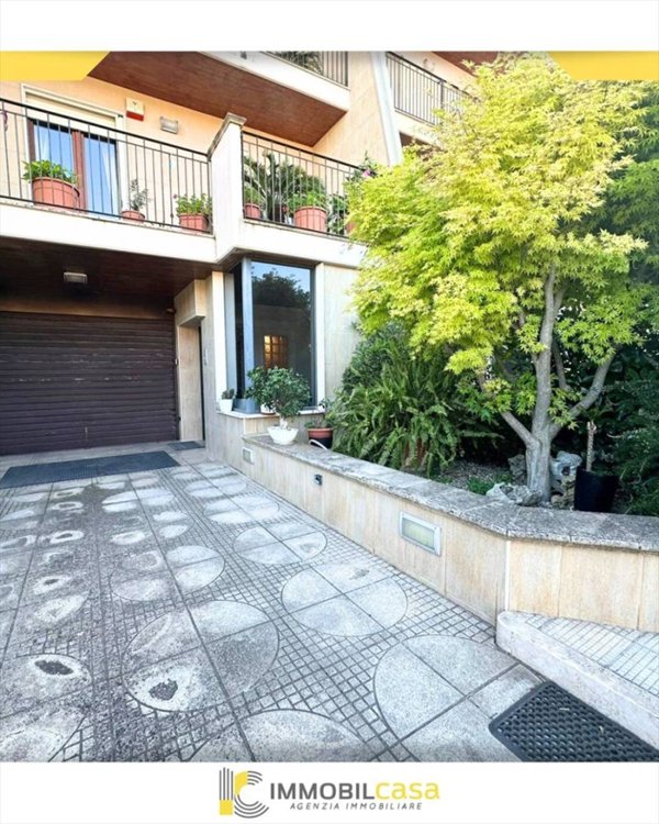 casa indipendente in vendita ad Altamura