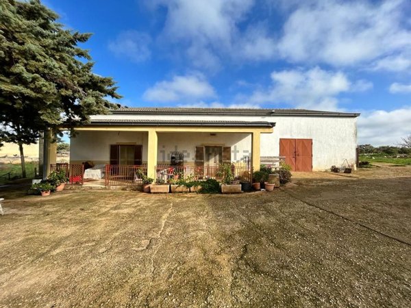 casa indipendente in vendita ad Altamura