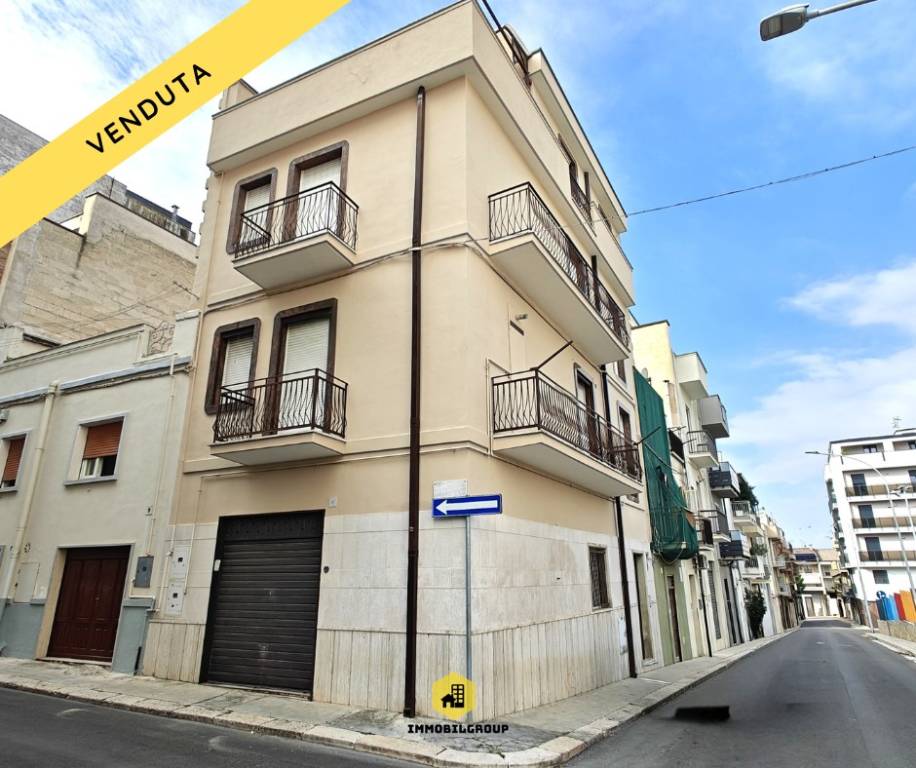 casa indipendente in vendita ad Altamura