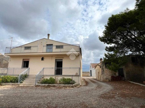 casa indipendente in vendita ad Altamura