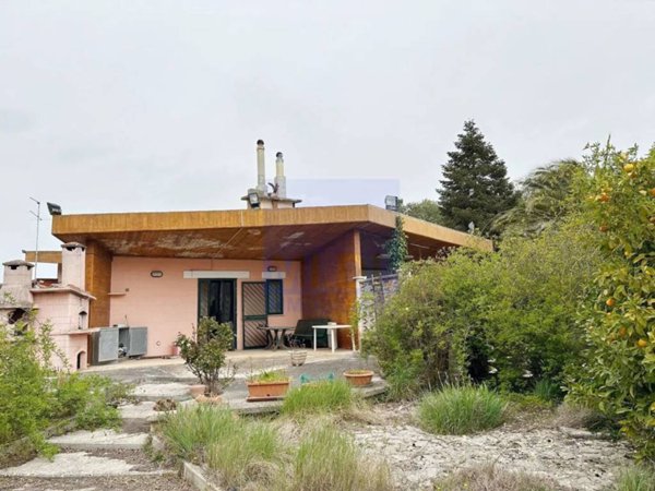 casa indipendente in vendita ad Altamura