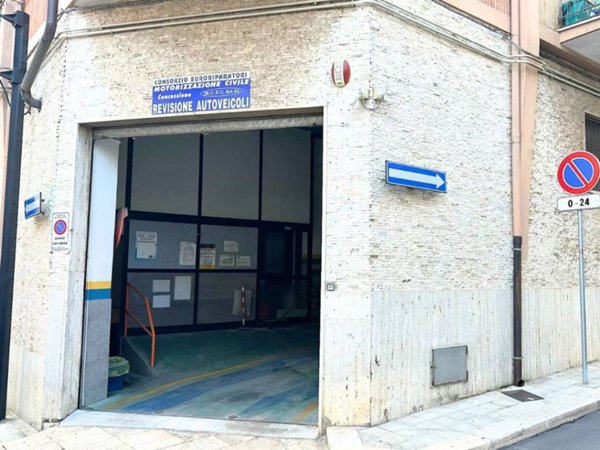 negozio in vendita ad Altamura