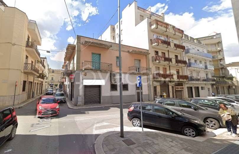 negozio in vendita ad Altamura