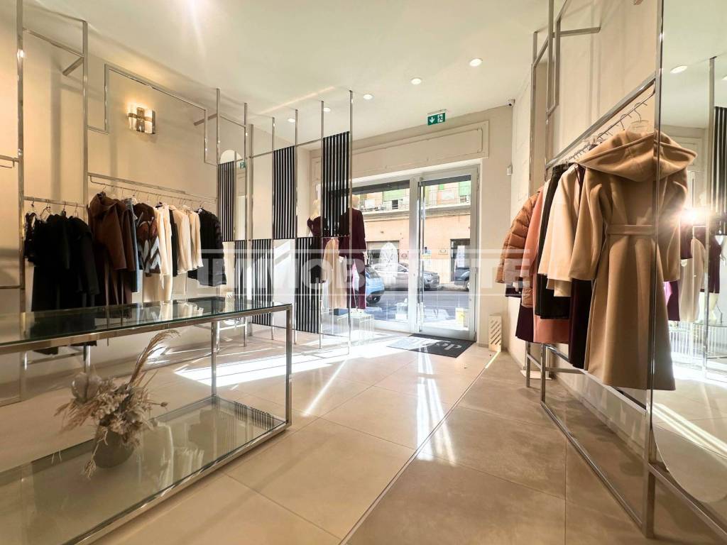 negozio in vendita ad Altamura