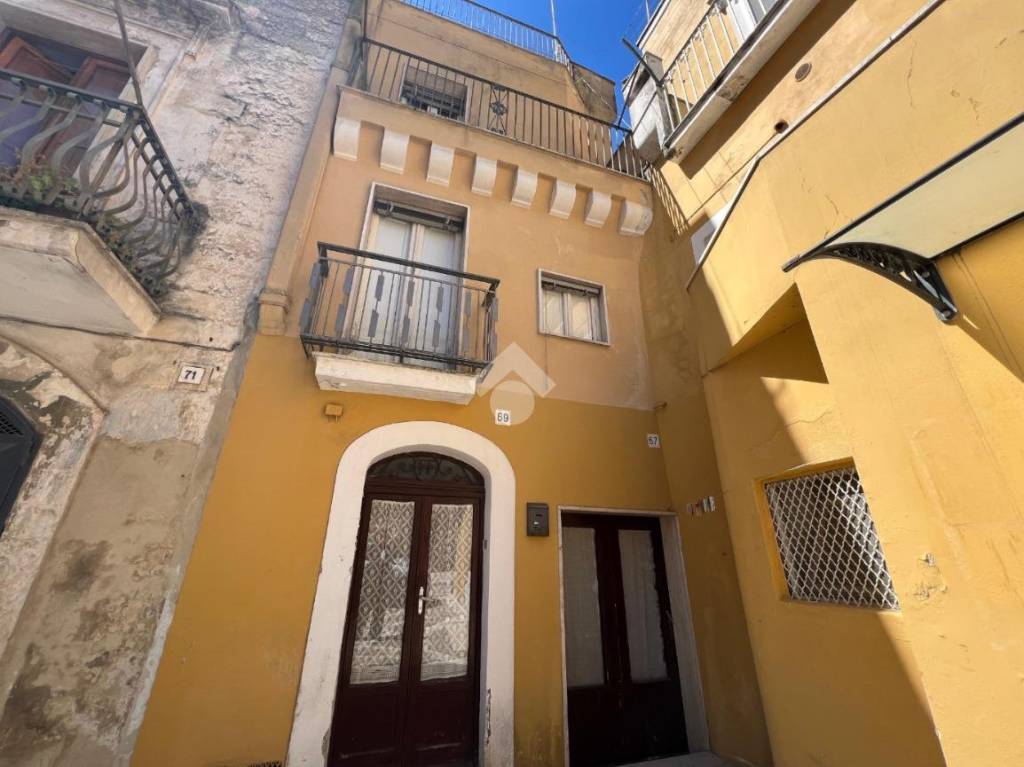 casa indipendente in vendita ad Altamura in zona Centro Storico