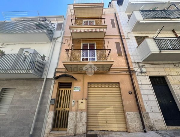 casa indipendente in vendita ad Altamura