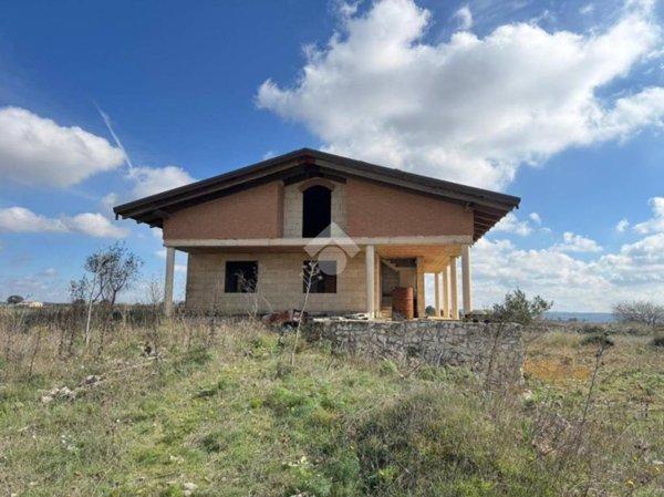 casa indipendente in vendita ad Altamura