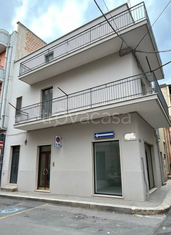 casa indipendente in vendita ad Altamura