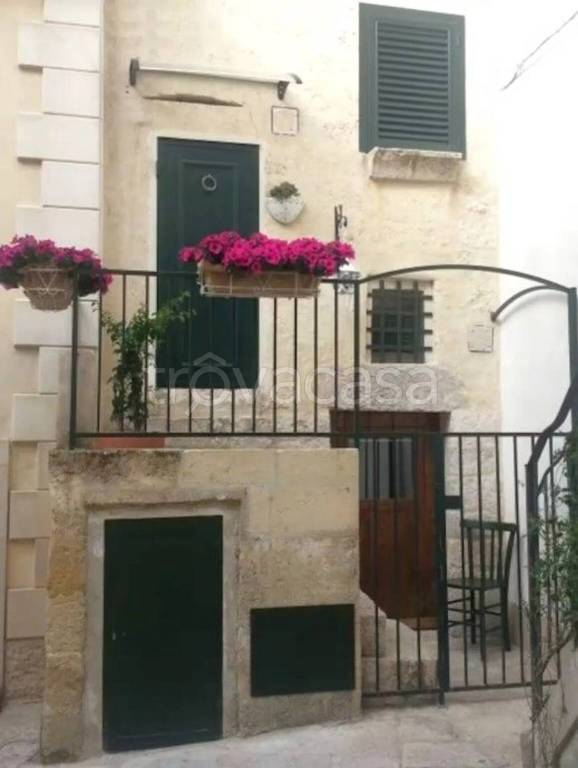 casa indipendente in vendita ad Altamura in zona Centro Storico