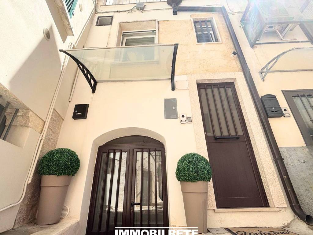 casa indipendente in vendita ad Altamura in zona Centro Storico