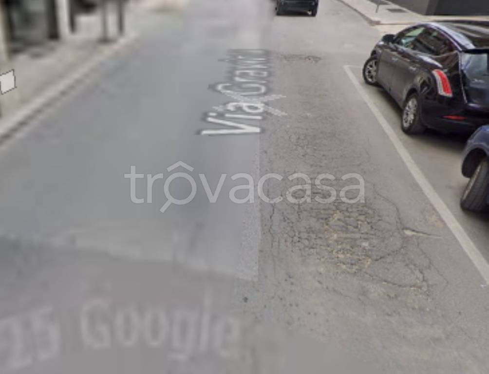 negozio in vendita ad Altamura