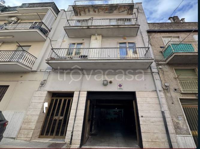 locale commerciale in vendita ad Altamura